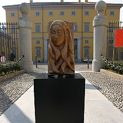 Gabriele Fabris - Ragazza che sbuccia i limoni -mostra Cuggiono